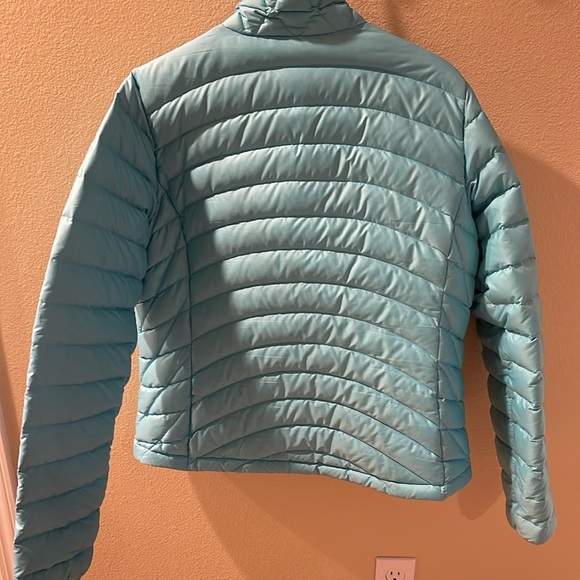 Patagonia Women’s Down Sweater - Picture 6 of 6